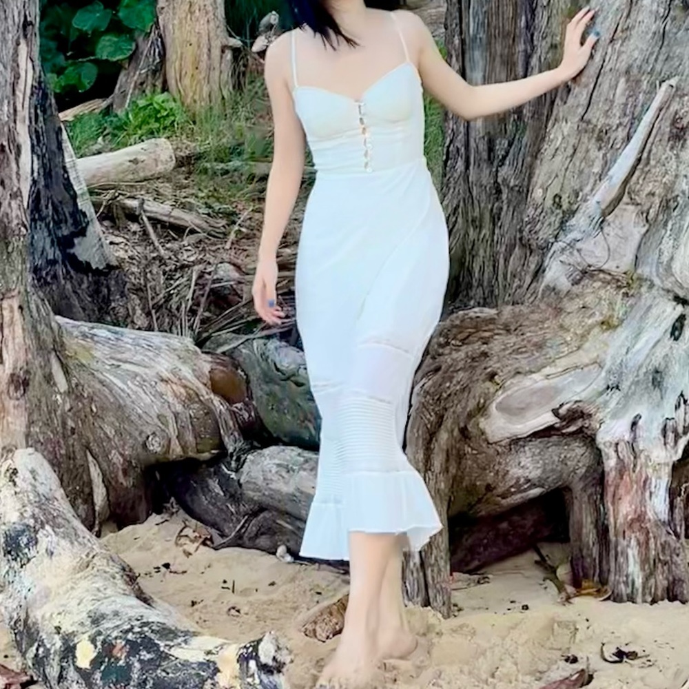Reformation sleeveless white midi dress US 0